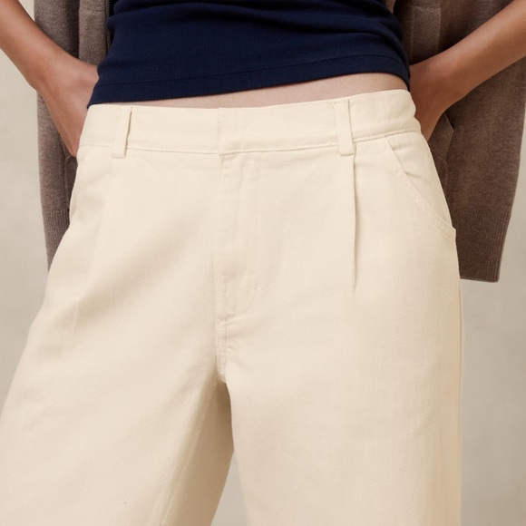 New with tags, wide leg pleaded pants from BRF with elastic waist. - Picture 4 of 7